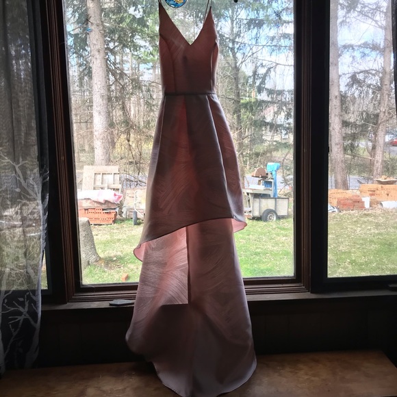 Rose gold dress (never worn) - Picture 2 of 7